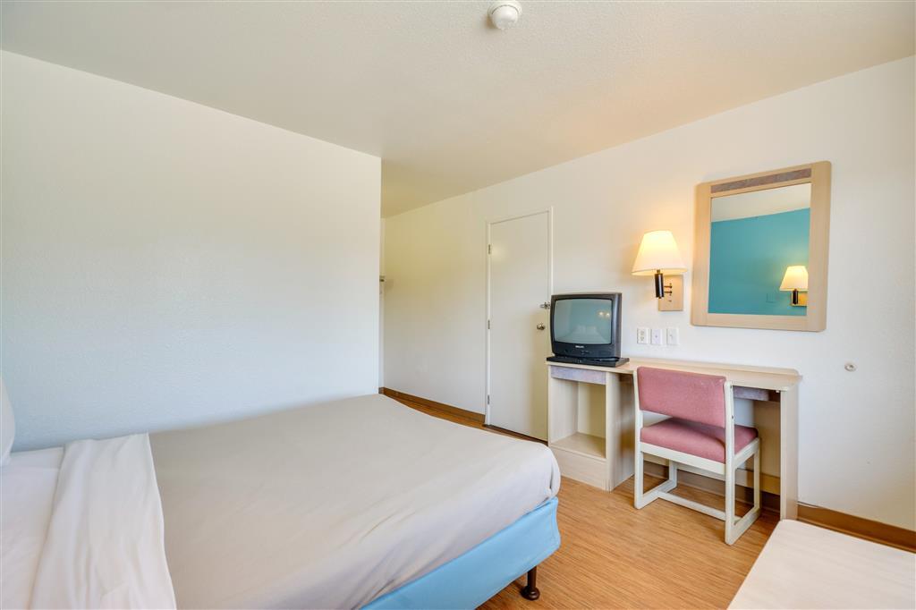 Rodeway Inn Tillmans Corner Rom bilde